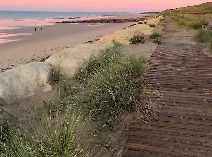 Maison De Village L'a N N E X E Proche Du Port *