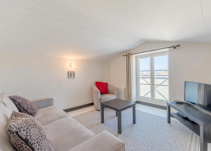 Hébergement de vacances Maison De Village L'a N N E X E Proche Du Port *